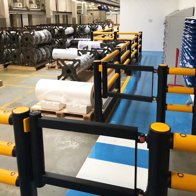 B32 Revolving Door Anti-Collision Guardrails Warehouse Safety Barrier Traffic Guardrails