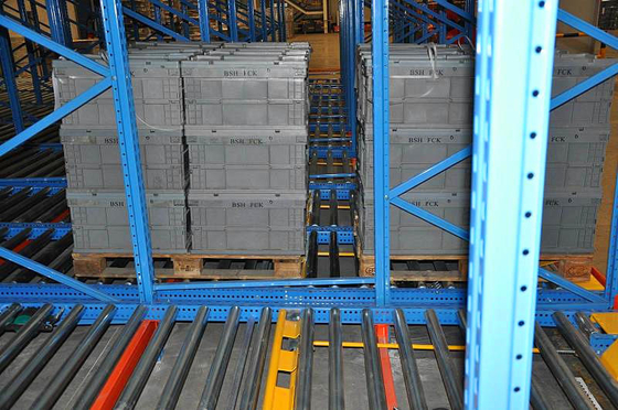 FIFO Gravity Pallet Racking High Efficiency ISO9001 Certificate