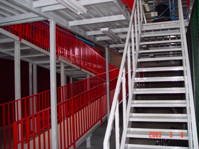Safety Door Mezzanine Floor Racking System Third Floor For Toyota Car Project